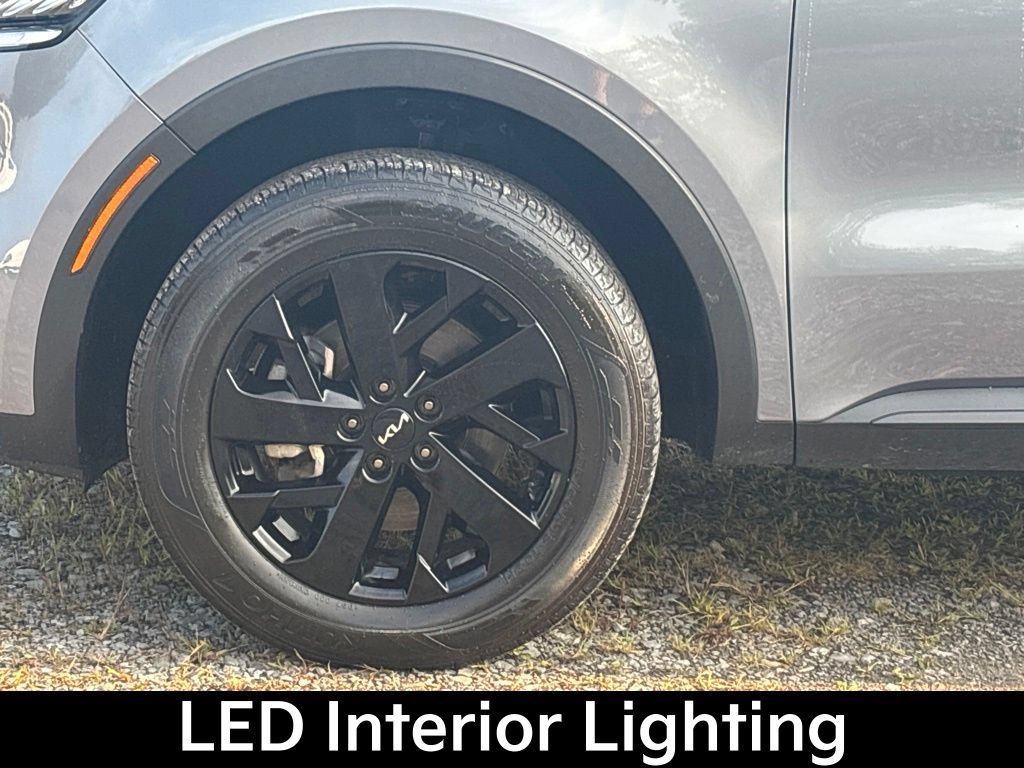 Certified 2023 Kia Sorento S w/ Panoramic Sunroof Package AWD/4WD image 11