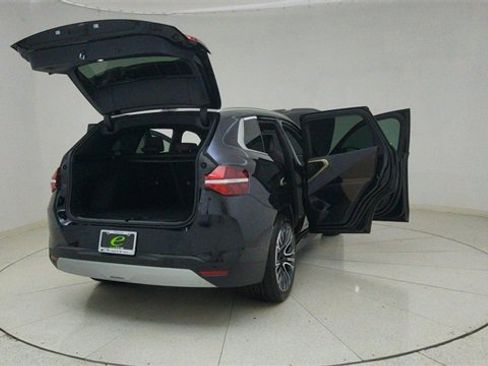 Used 2025 BMW X3 xDrive30i w/ Premium Package image 72