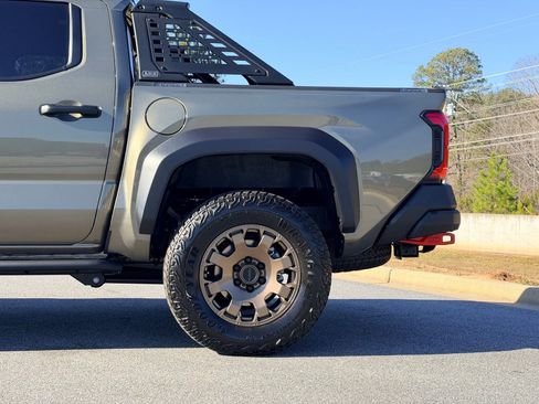 Used 2025 Toyota Tacoma 4x4 Double Cab Hybrid image 19