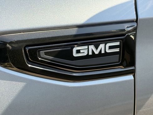 Used 2021 GMC Yukon Denali w/ Denali Premium Package AWD/4WD image 13