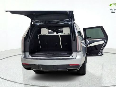 Used 2026 Cadillac Escalade Platinum Sport w/ LPO, ONYX Package AWD/4WD image 18