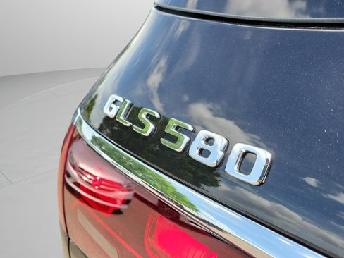 New 2026 Mercedes-Benz GLS 580 4MATIC image 32