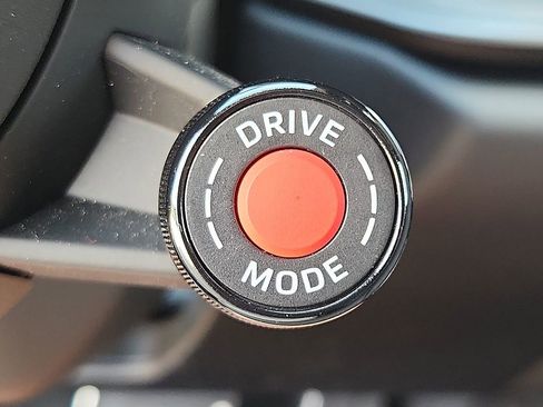 Certified 2025 Porsche 911 Carrera image 22