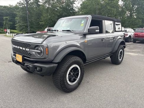 Certified 2023 Ford Bronco Badlands AWD/4WD image 2