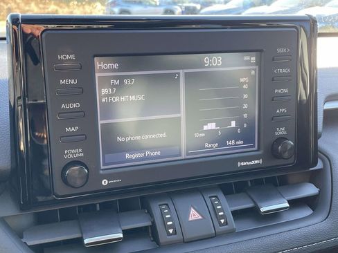 Used 2021 Toyota RAV4 XLE Premium image 17