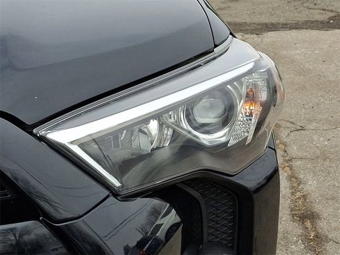 Used 2021 Toyota 4Runner TRD Off-Road Premium w/ Moonroof Package image 9