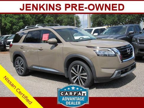 Certified 2024 Nissan Pathfinder Platinum w/ Cargo Package FWD image 1