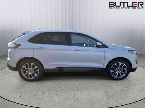 Used 2017 Ford Edge Titanium w/ Equipment Group 301A image 4