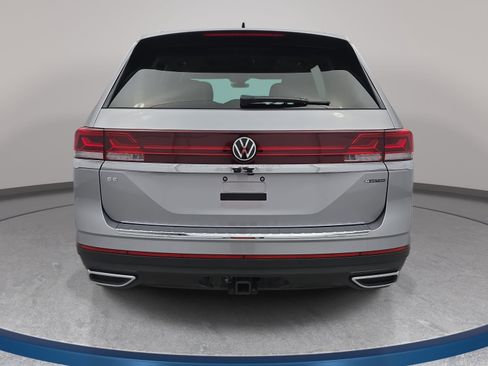 Certified 2025 Volkswagen Atlas SE AWD/4WD image 6