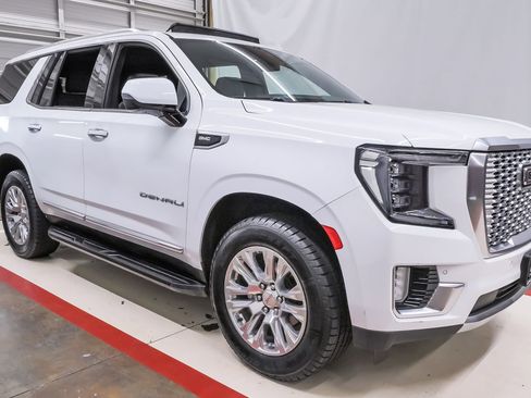 Used 2024 GMC Yukon Denali RWD image 5