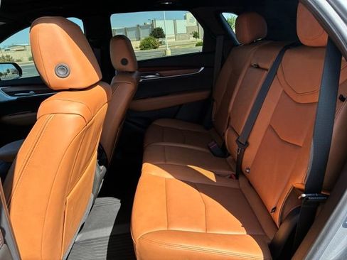 Used 2025 Cadillac XT5 Premium Luxury w/ LPO, Floor Liner Package FWD image 13