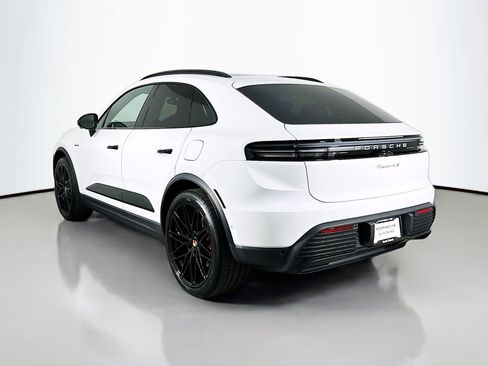 New 2026 Porsche Macan 4S Electric AWD/4WD image 3