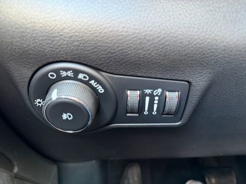 New 2026 Jeep Compass Latitude image 18