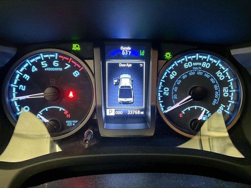 Used 2023 Toyota Tacoma TRD Off-Road w/ TRD Premium Off Road Package image 19