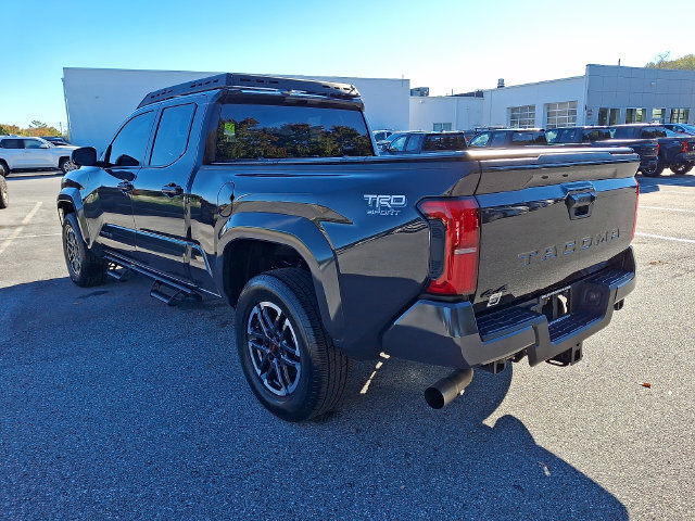 Certified 2025 Toyota Tacoma TRD Sport AWD/4WD image 4