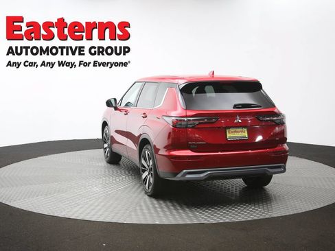 Used 2025 Mitsubishi Outlander SE FWD image 65