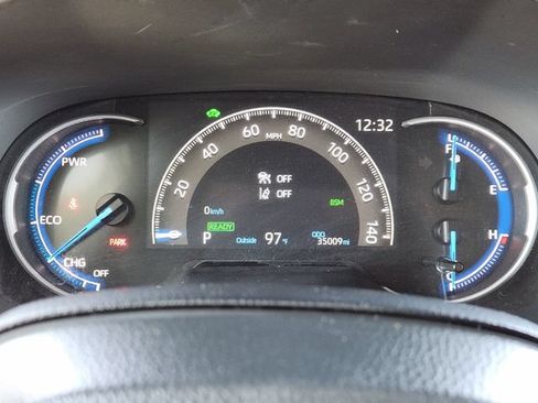 Certified 2025 Toyota RAV4 XLE AWD/4WD image 14