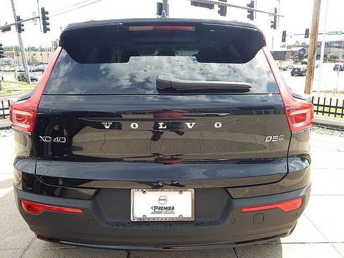 New 2026 Volvo XC40 B5 Plus w/ Climate Package image 9