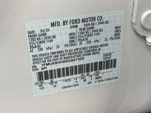 Certified 2025 Ford Explorer Platinum image 30