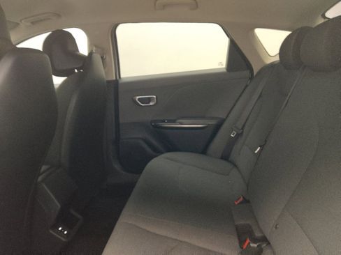Used 2025 Kia K4 FWD image 18