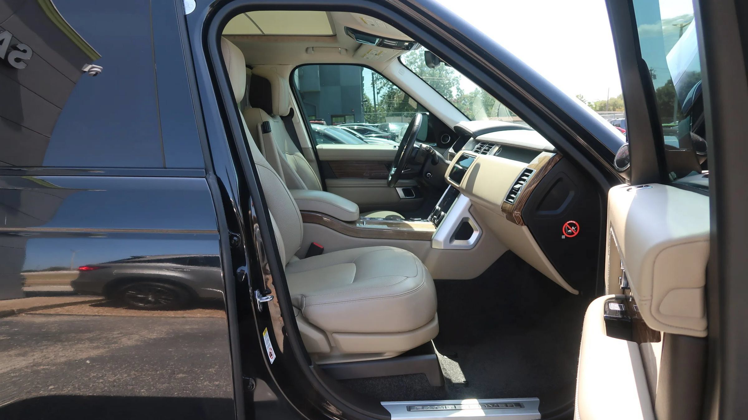 Used 2018 Land Rover Range Rover HSE AWD/4WD image 26