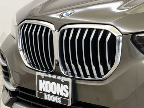 Used 2023 BMW X5 xDrive40i w/ Premium Package AWD/4WD image 30