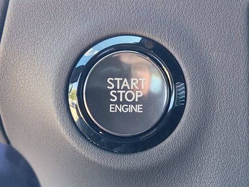 Used 2025 Lexus GX 550 w/ Accessory Package (2T) AWD/4WD image 19