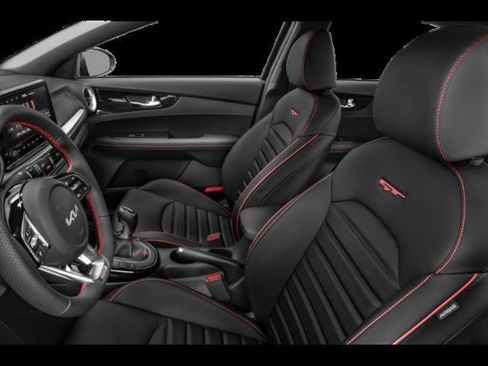 Used 2022 Kia Forte GT-Line w/ GT-Line Technology Package image 6