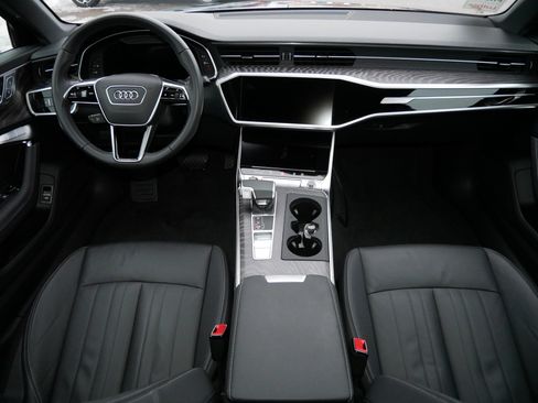Used 2024 Audi A6 Premium Plus image 10