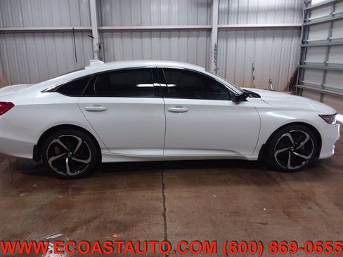 Used 2020 Honda Accord Sport image 3