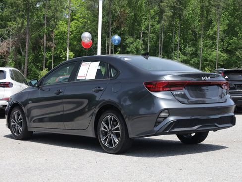 Used 2024 Kia Forte LXS FWD image 2