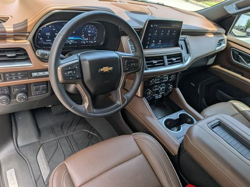 Used 2024 Chevrolet Tahoe High Country AWD/4WD image 4