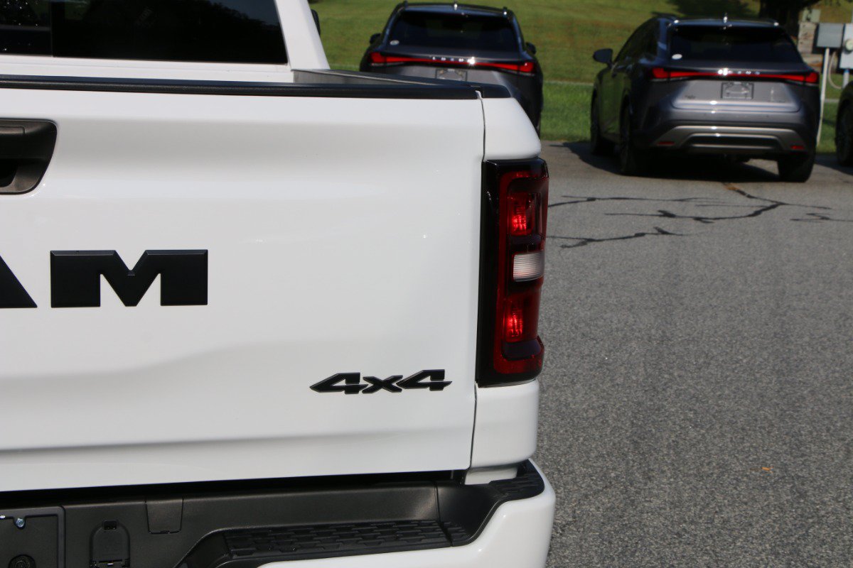 Used 2025 RAM 1500 Big Horn AWD/4WD image 7