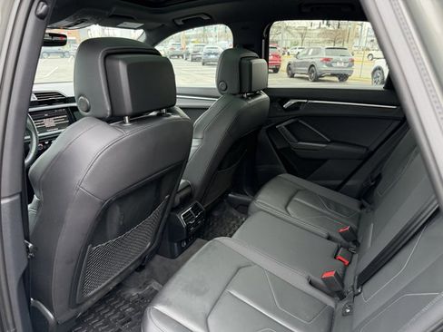 Used 2023 Audi Q3 2.0T Premium Plus image 5