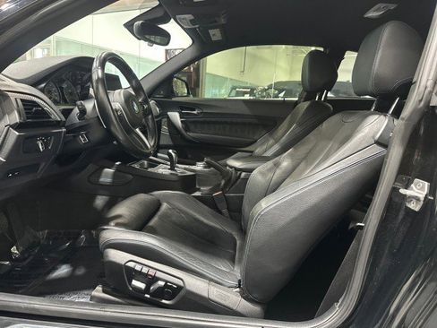 Used 2017 BMW M2 RWD image 41