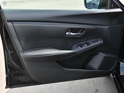 Used 2023 Nissan Sentra SV image 13