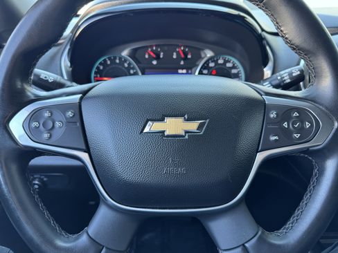 Certified 2023 Chevrolet Traverse LT w/ Rear Camera Mirror Package image 30