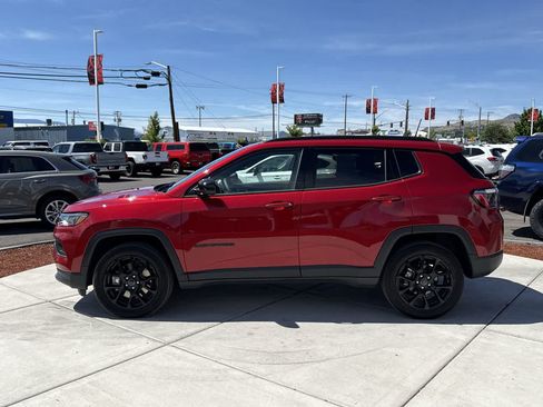 Used 2025 Jeep Compass Latitude w/ Altitude Special Edition AWD/4WD image 2