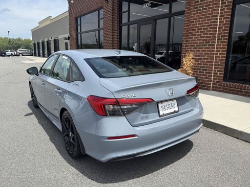 Used 2024 Honda Civic Sport image 4