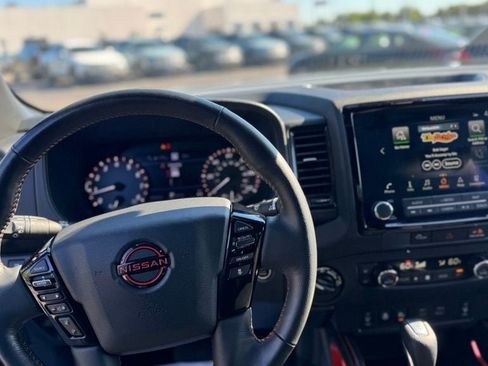 Used 2023 Nissan Frontier PRO-4X w/ Pro Convenience Package AWD/4WD image 18
