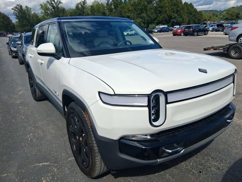 Used 2023 Rivian R1S Adventure AWD/4WD image 1