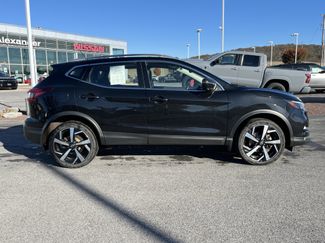 Used 2021 Nissan Rogue Sport SL w/ Premium Package video 2