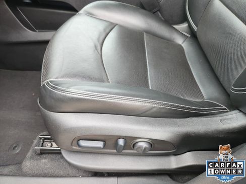 Used 2023 GMC Terrain SLT image 30