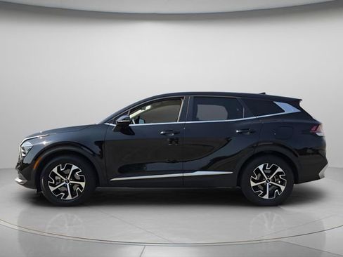Used 2025 Kia Sportage EX FWD image 3