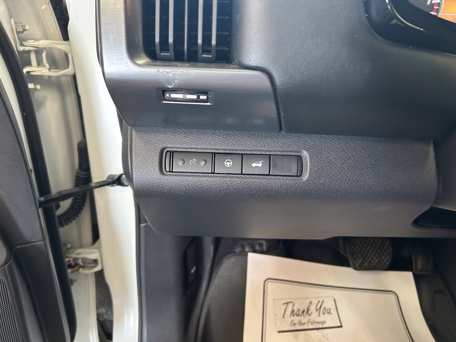 Used 2023 Nissan Pathfinder SL w/ SL Premium Package AWD/4WD image 16