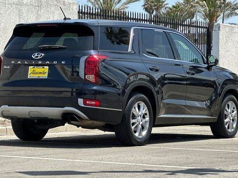 Used 2021 Hyundai Palisade SE FWD image 4