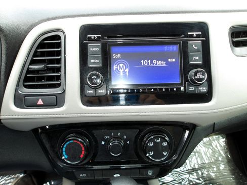 Used 2022 Honda HR-V LX image 18