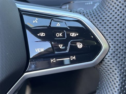 Used 2024 Volkswagen Tiguan SEL R-Line image 22