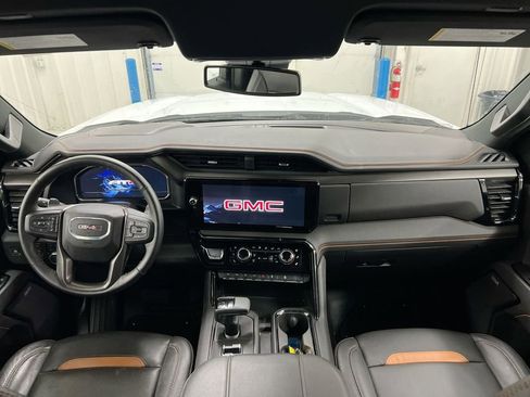 Used 2025 GMC Sierra 1500 AT4 AWD/4WD image 10