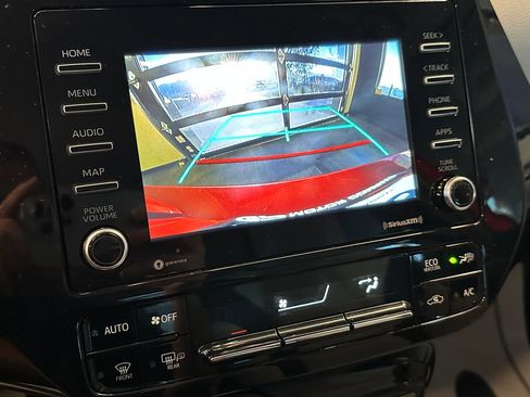 Used 2022 Toyota Prius LE FWD image 14
